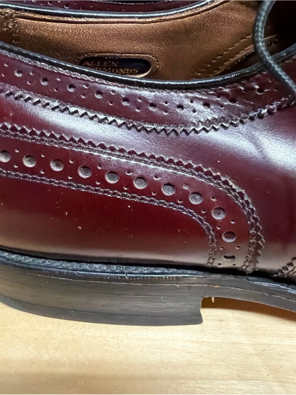 Allen Edmonds dress fit detailing